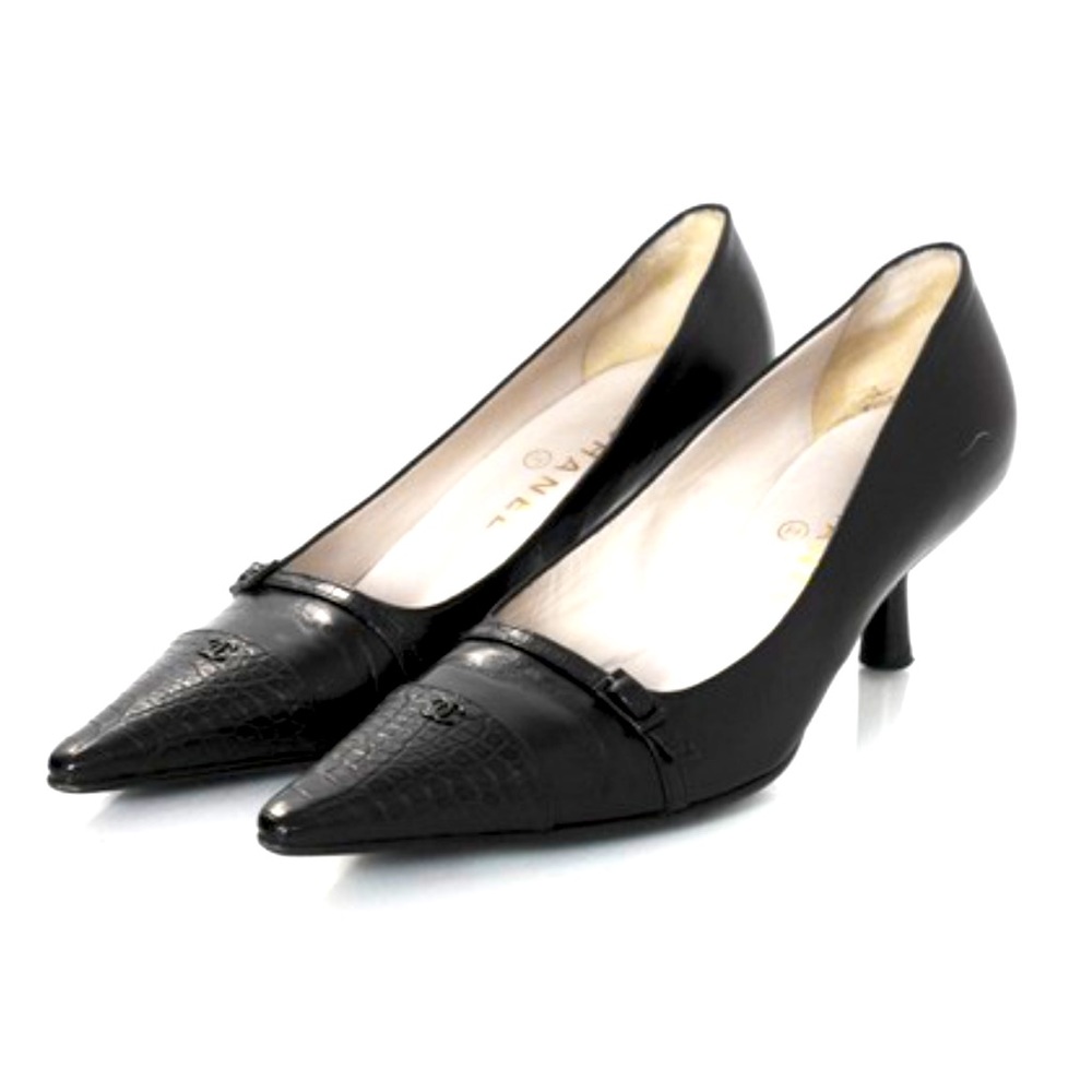 CHANEL PRETTY LITTLE KITTEN HEEL